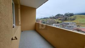 Lapos Kiadó a oldalon. Bévilard, Svájc Lapos Kiadó a oldalon. Bévilard, Svájc