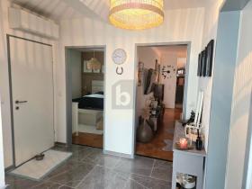 apartamento andar À venda em Pirka-Neupirka, Áustria