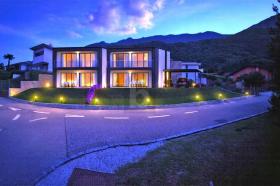 casa isolada À venda em Claro, Suíça