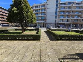 Apartment For Sale in Sunny Beach-Burgas, Bulgaria