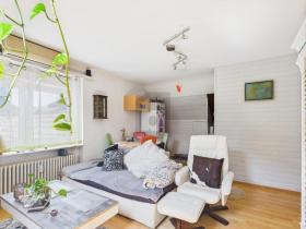 Квартира на верхнем этаже Продаётся в Рейгольдсвиль, Швейцария