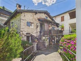 Casa de vacaciones En venta en San Nazzaro-Alpe Sambarsciolo, Suiza