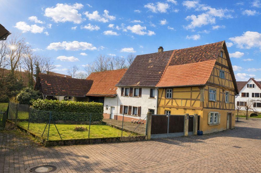 Halfvrijstaande woning te koop in Mühlhausen-Tairnbach, Germany Halfvrijstaande woning te koop in Mühlhausen-Tairnbach, Germany