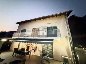Detached house For Sale in Cugnasco, Switzerland