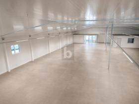 Hall À vendre à Helpfau-Uttendorf, Autriche Hall À vendre à Helpfau-Uttendorf, Autriche