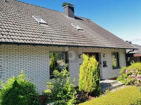 Einfamilienhaus Zu verkaufen in Dassel-Northeim, Deutschland Einfamilienhaus Zu verkaufen in Dassel-Northeim, Deutschland