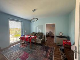 Floor Apartment For Sale in Eggendorf im Thale, Austria